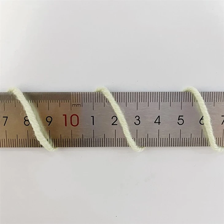 Medium coarse 100% pure wool