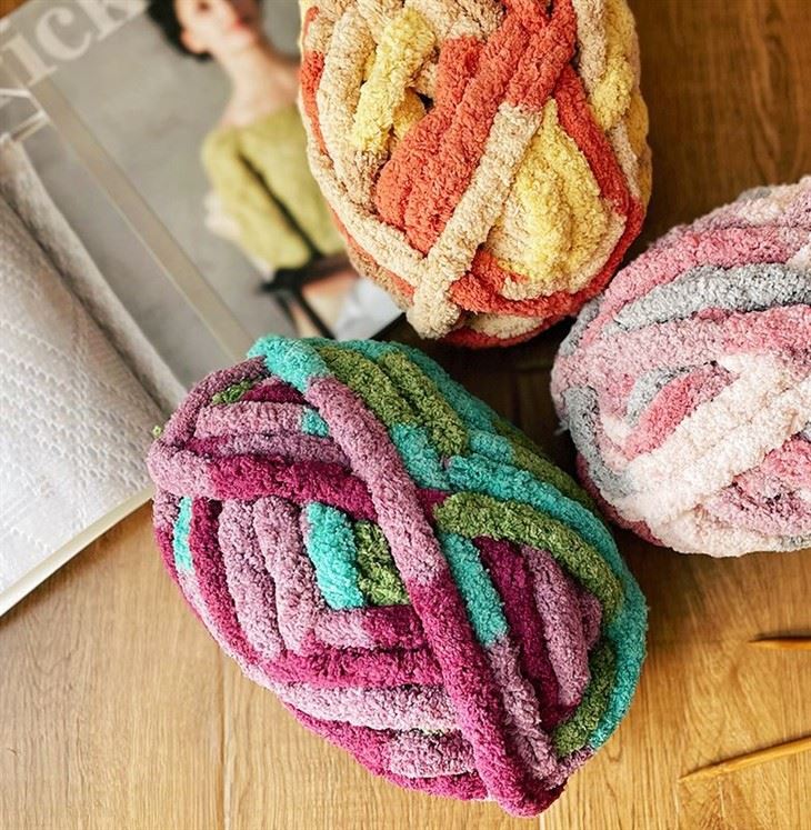chunky chenille yarn